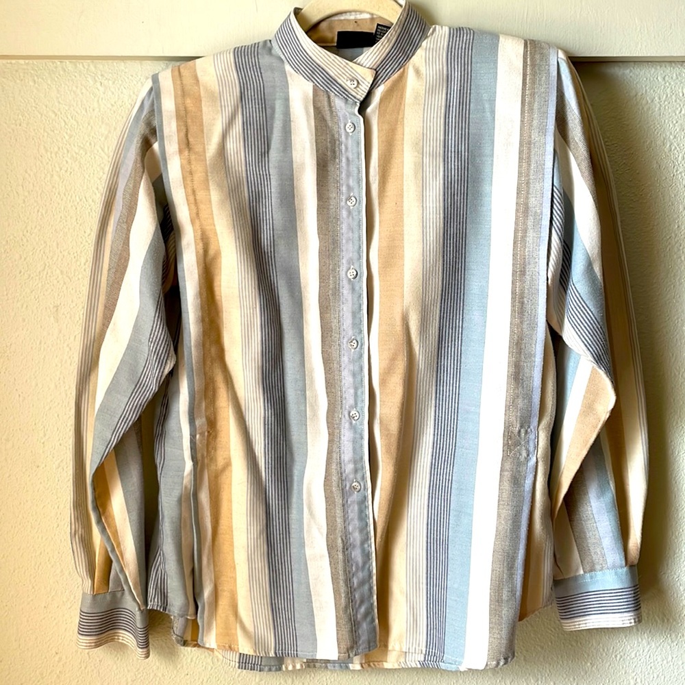 Vintage Liz Claiborne multi colored long sleeve button top with shoulder pads